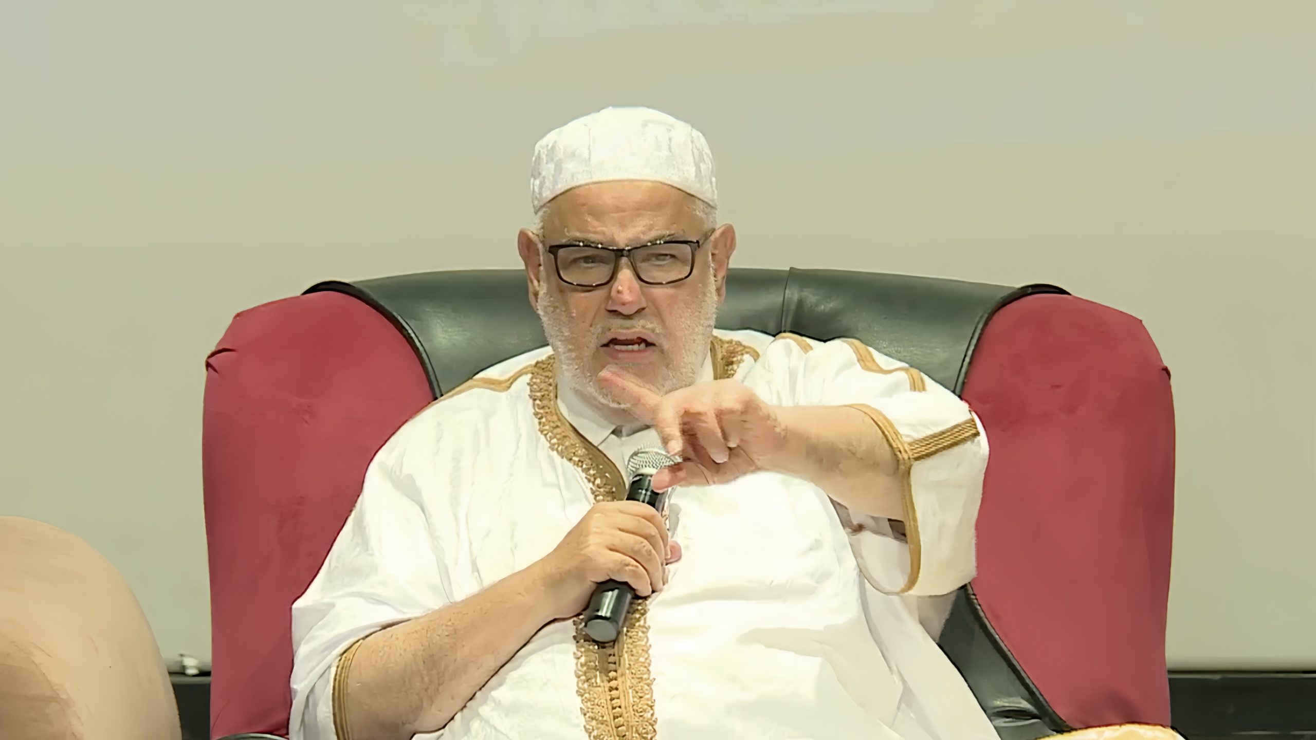 أكادير محطة جديدة لشعبوية بنكيران.. استغلال للدين وتجاهل لانتظارات المواطنين
