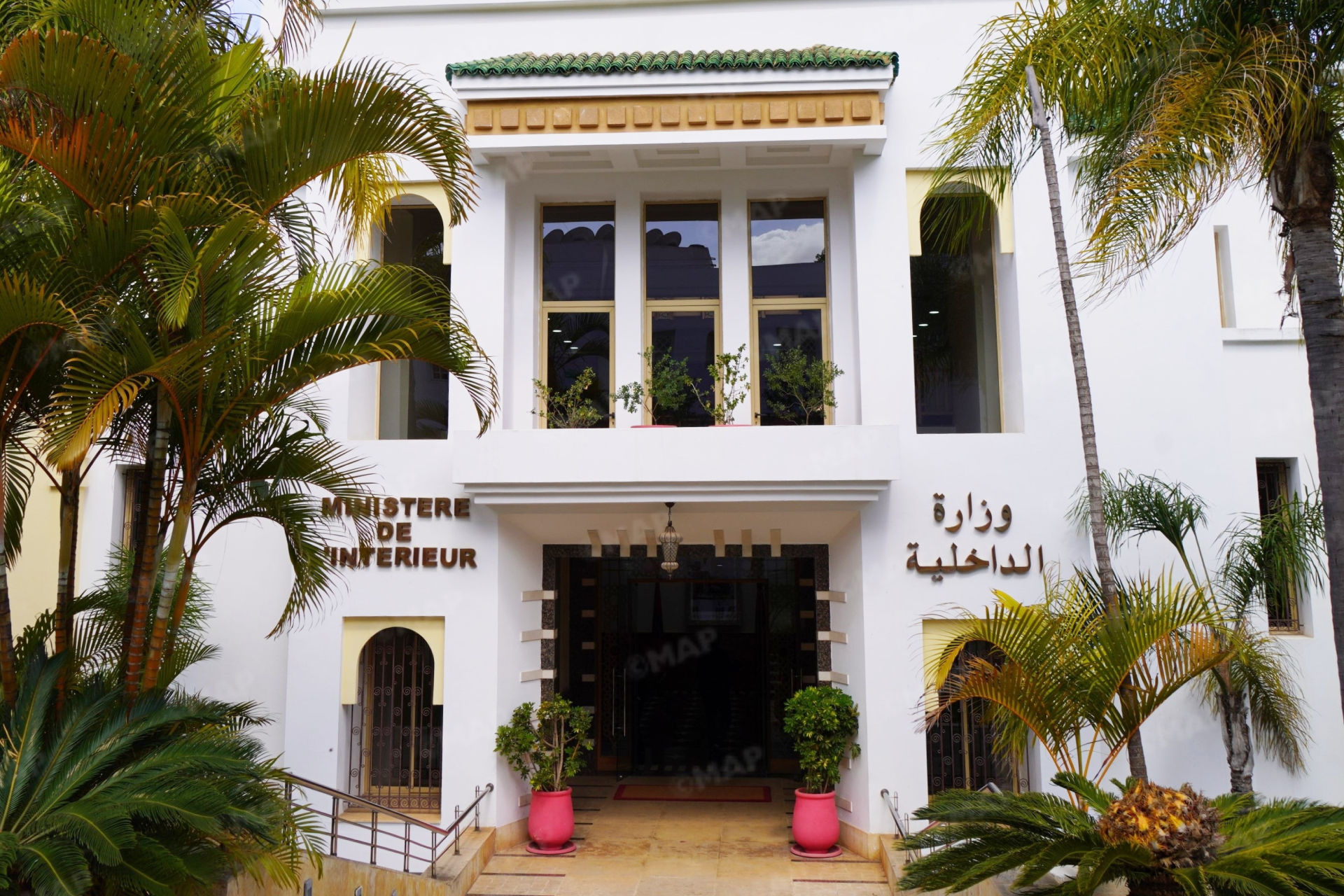 وزير الداخلية يحذر.. السجن والغرامة لمن يمتنع عن تسليم محاضر الانتخابات
