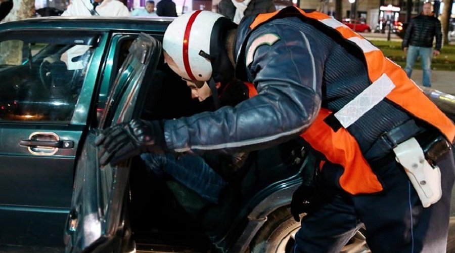 الرباط: توقيف شرطي وشقيقته بتهمة حيازة وترويج المخدرات والمؤثرات العقلية