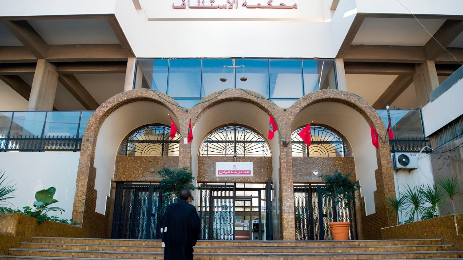 مراكش. توقيف شرطي عن العمل وإحالته على القضاء.. ما قصة المشتكي؟