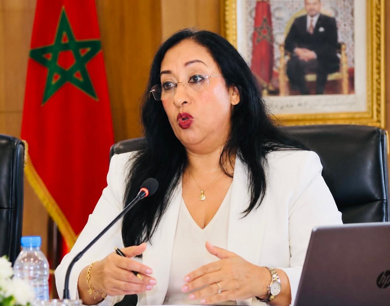 الدكتورة عتاق تضع الخطاب الملكي السامي تحت مجهر الدرس والتحليل (دراسة)