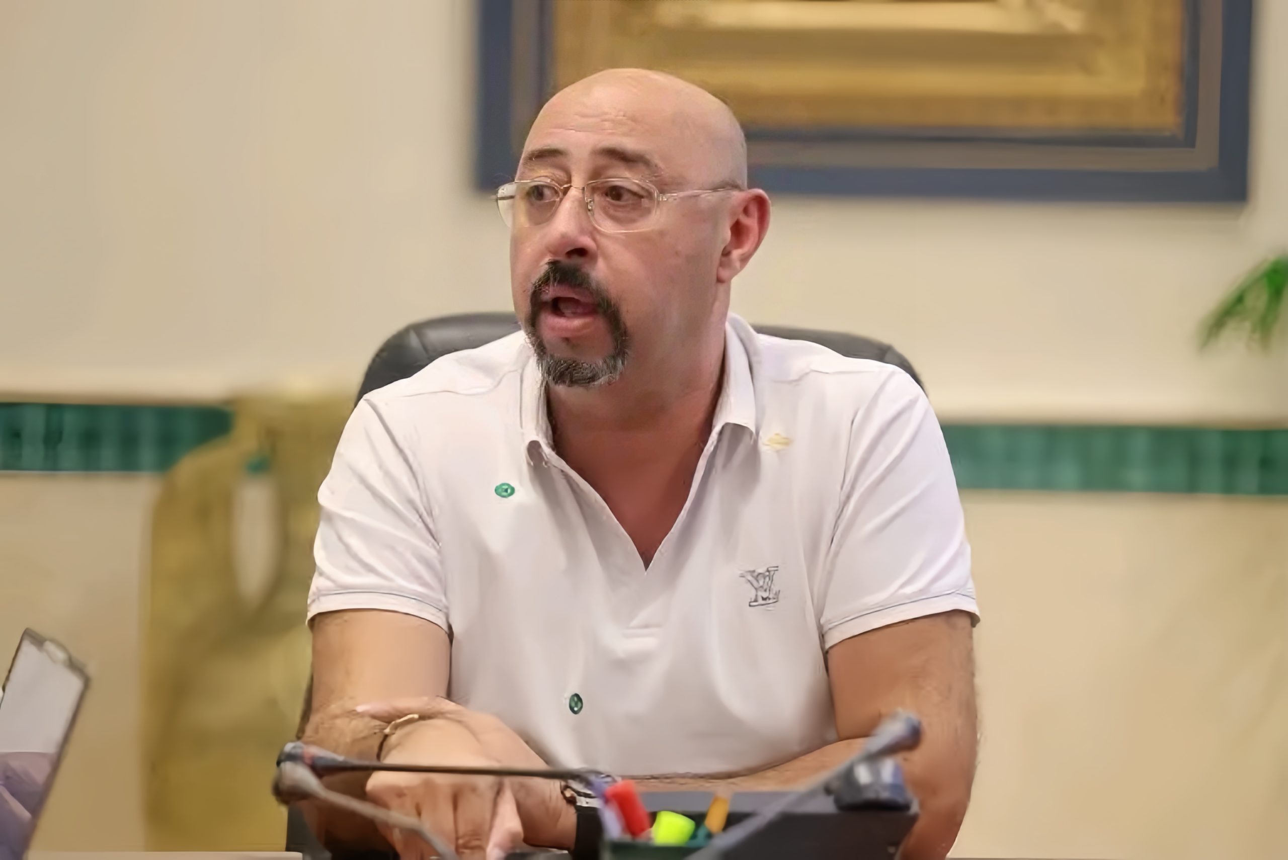 من 5 إلى 20 سنة سجناً.. هذه هي العقوبات المحتملة في ملف عمدة طنجة منير الليموري 