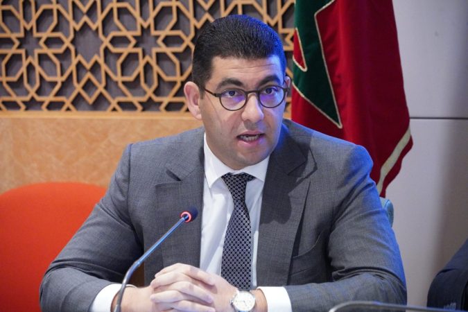 «البام» ينفي استفادة زوجة بنسعيد من صفقة طباعة ويهدد باللجوء إلى القضاء