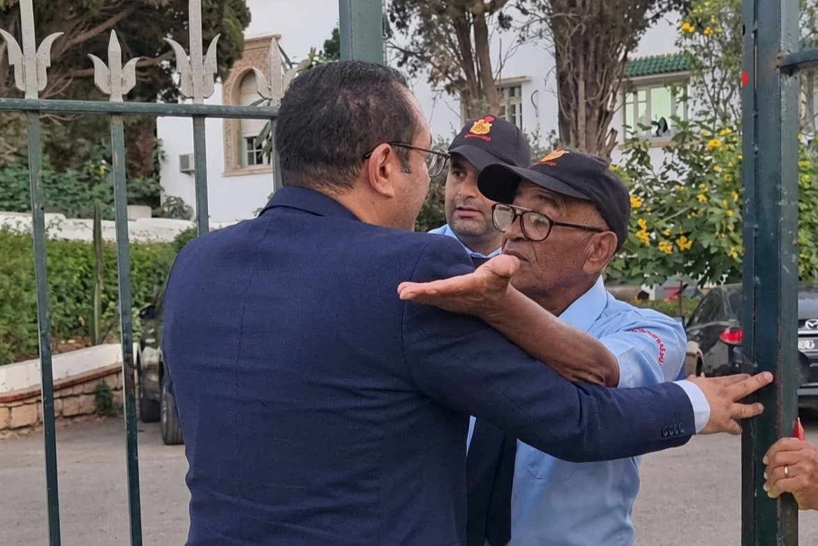 واقعة منع مستشار وزير التربية الوطنية من دخول الوزارة تثير الجدل.. ومصدر حكومي يوضح