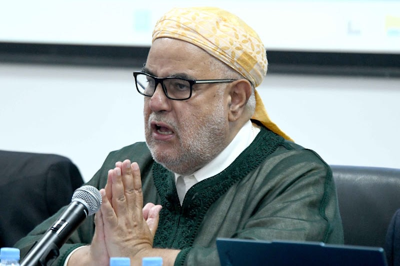 بنكيران يعتذر للجزائر.. مزحة حزبية تحولت إلى قضية دبلوماسية وتهـ.ديدات بـ«الفضـ.ائح»!