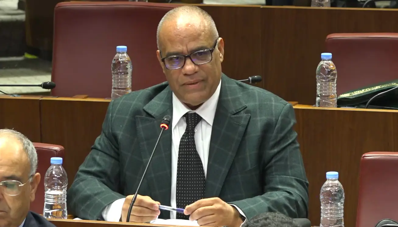 أمام صمت «البيجيدي».. برلماني الأحرار «يعري» الأبناك ولقجع دار راسو مسمعش