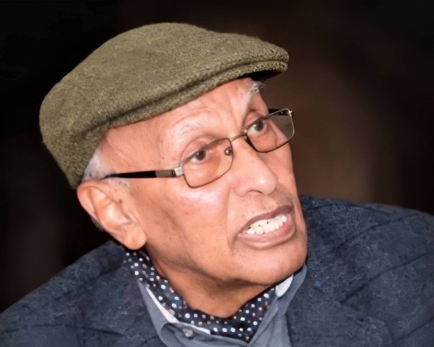 الساحة الثقافية المغربية تفقد أحد روادها.. رحيل الكاتب المسرحي عزيز السغروشني